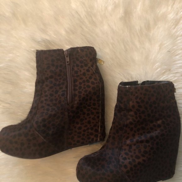 JEFFREY CAMPBELL leopard booties - Picture 5 of 10